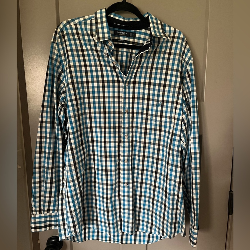 EUC Nautica 100% Cotton Button Down Shirt